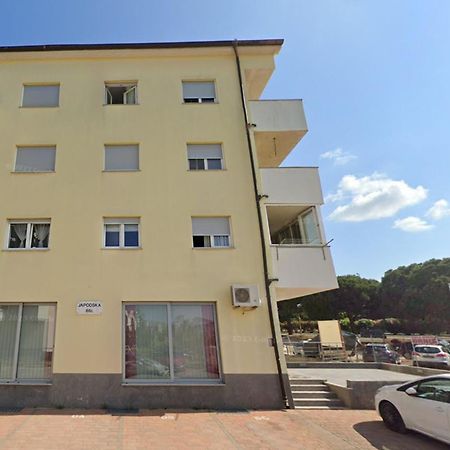 Apartment Elena Pula Exteriör bild